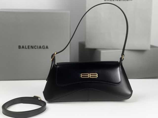 BA705 XX Bag 27