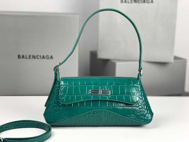 BA705 XX Bag 27