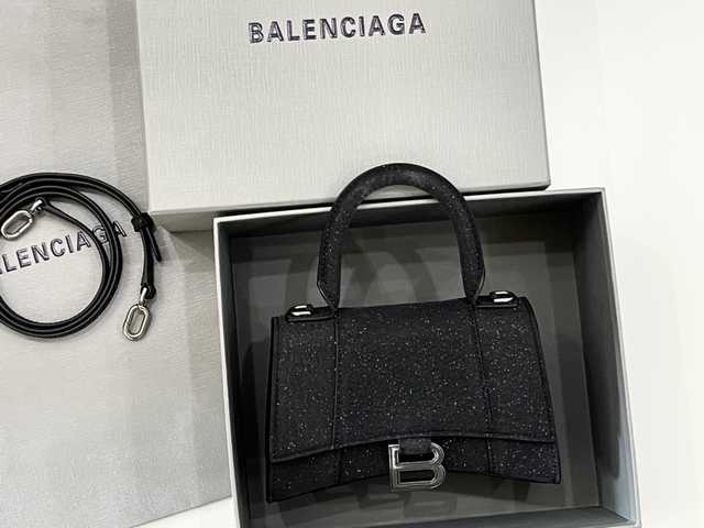 BA127 Hourglass XS 19 Matte Black