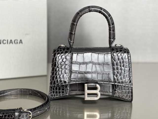 BA127 Hourglass S 23 Alligator texture
