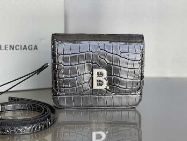 BA217 B Bag 18