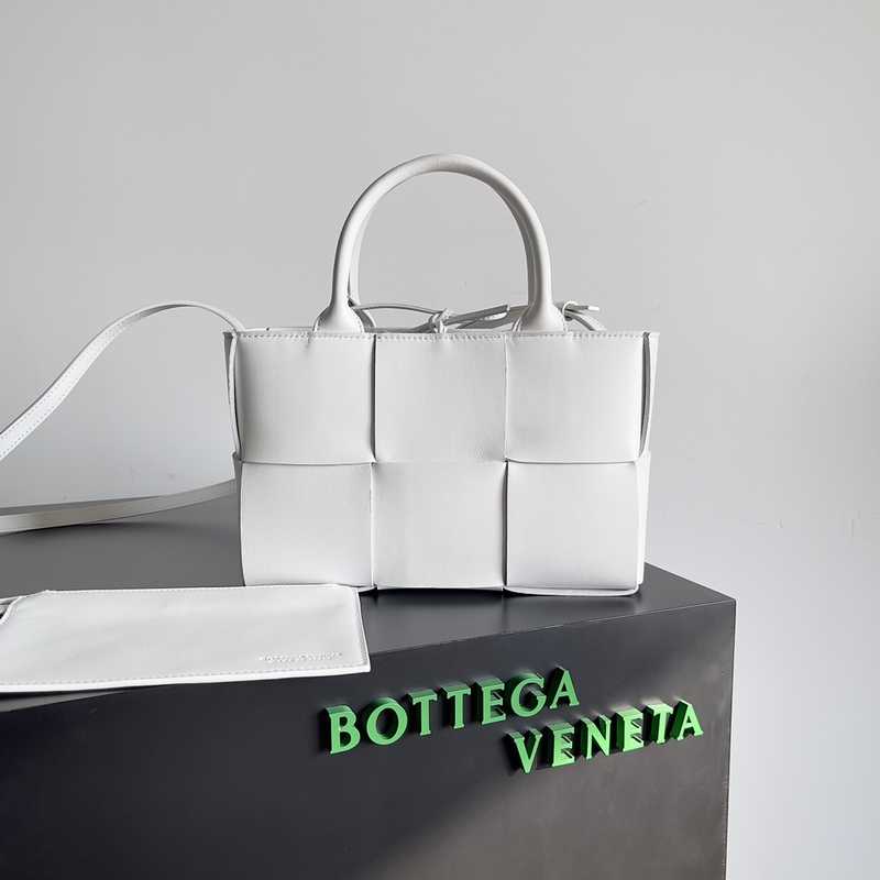 Mini Tote 25 709337