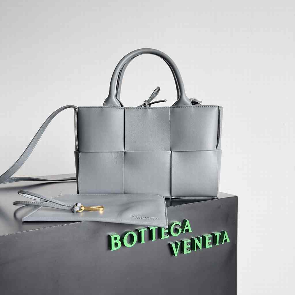 Mini Tote 25 709337