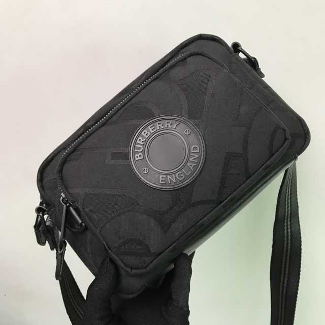 80299891 Burberry 22.5