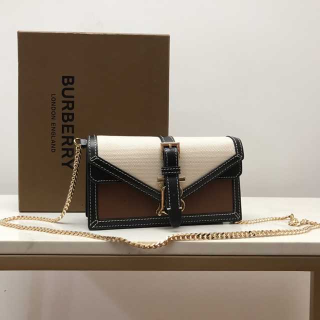 80396411 Burberry 18