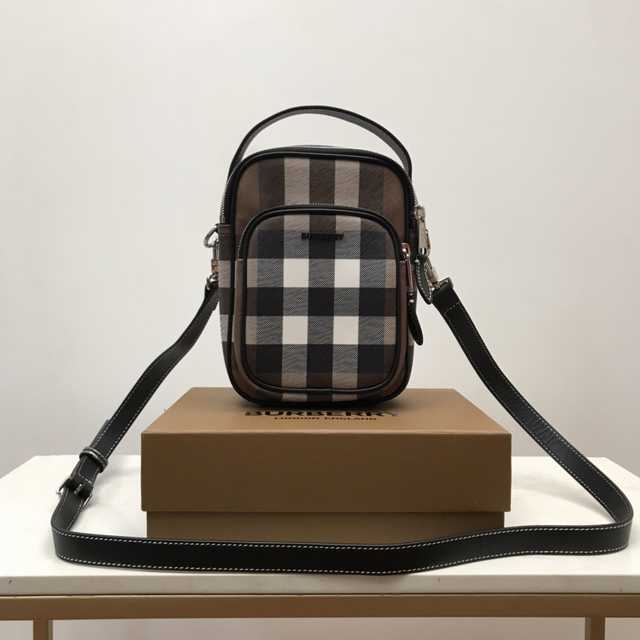 80430881 Burberry 19