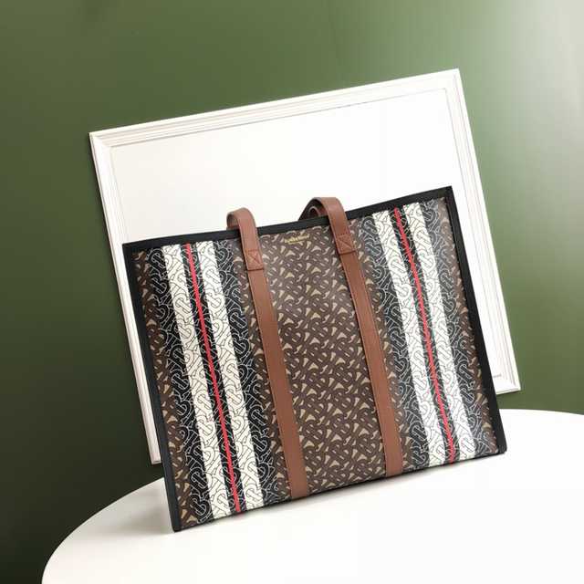Burberry Tote 43