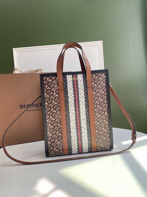 Burberry Tote 31