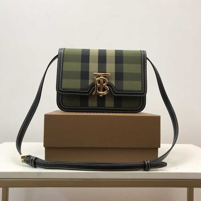 80146401 Burberry 21