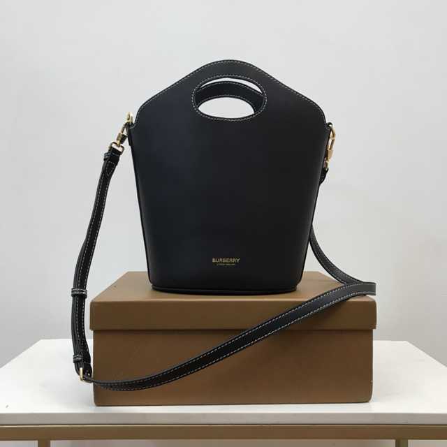 80462411 Burberry 26