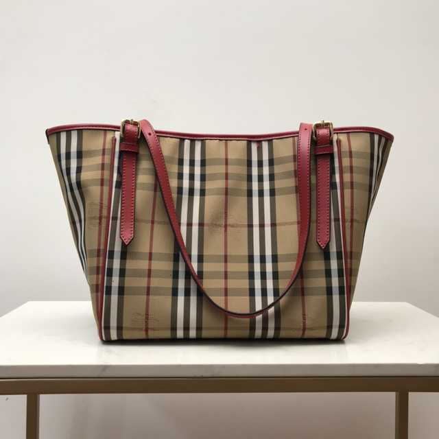 23691 Burberry 28