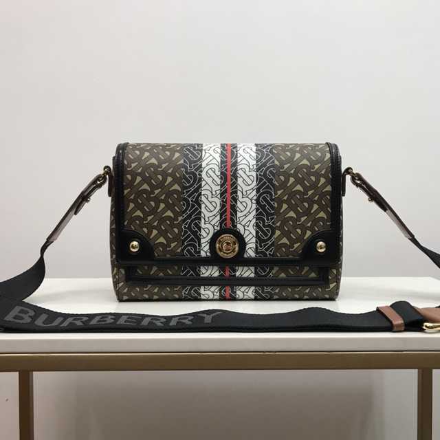 80193661 Burberry 25