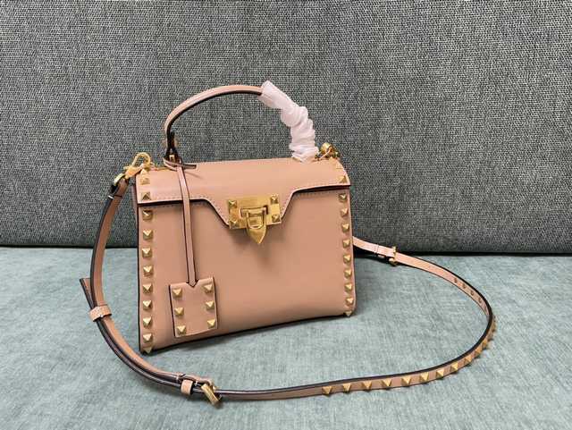 0488 valentino 22