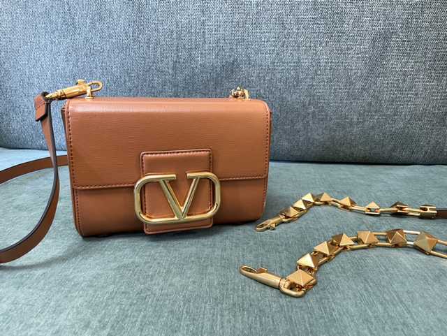 0777 valentino 20