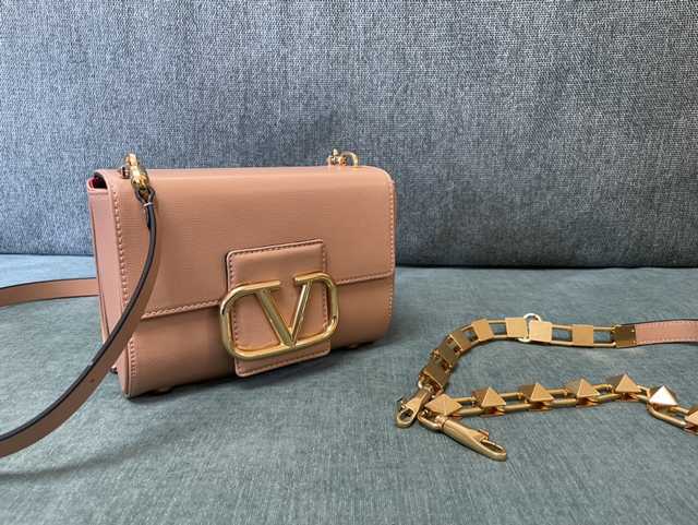 0777 valentino 20