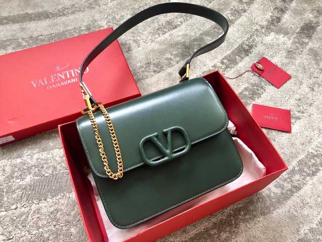 0074L valentino 22 matte