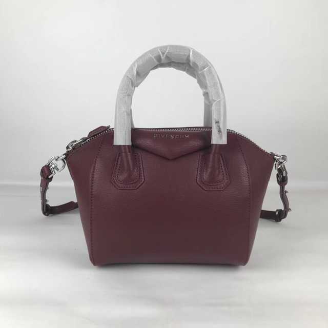 Antigona Mini 23 goat skin