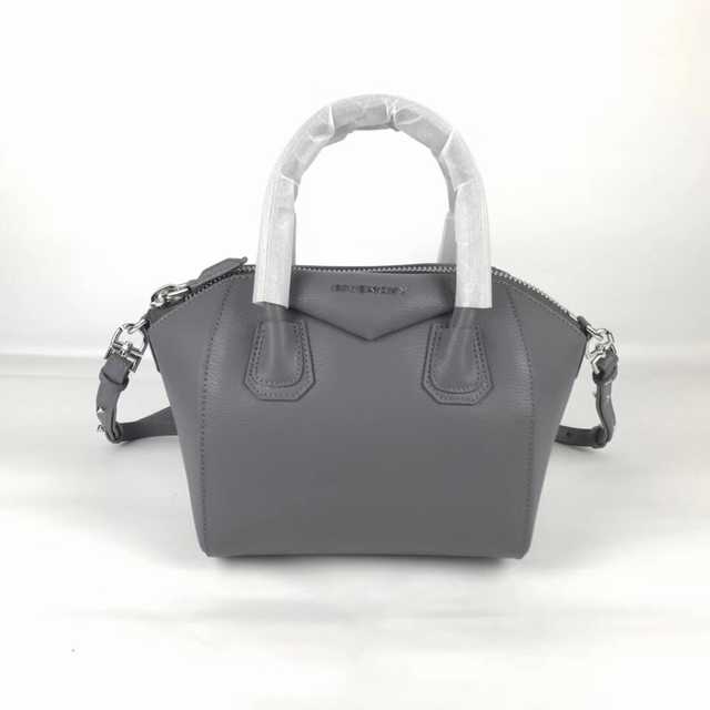 Antigona Mini 23 goat skin