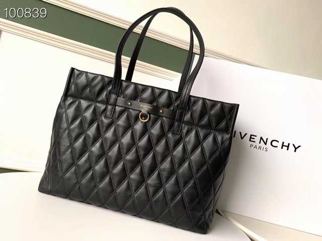 Givenchy Tote 40