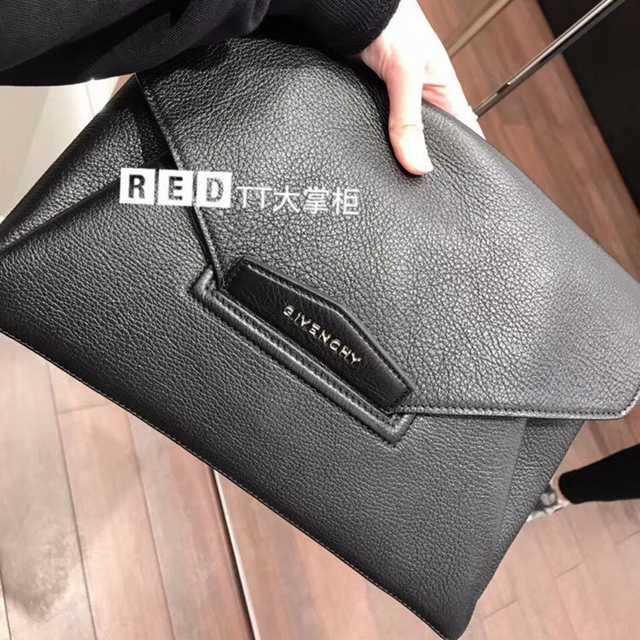 Antigona Clutch 30
