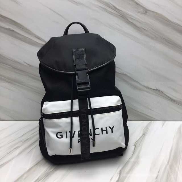 29913-2 Givenchy 43