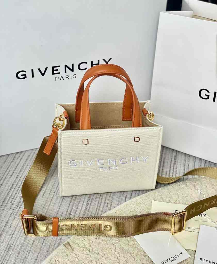 Givenchy Tote Bag Mini 19