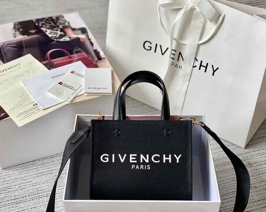 Givenchy Tote Bag Mini 19