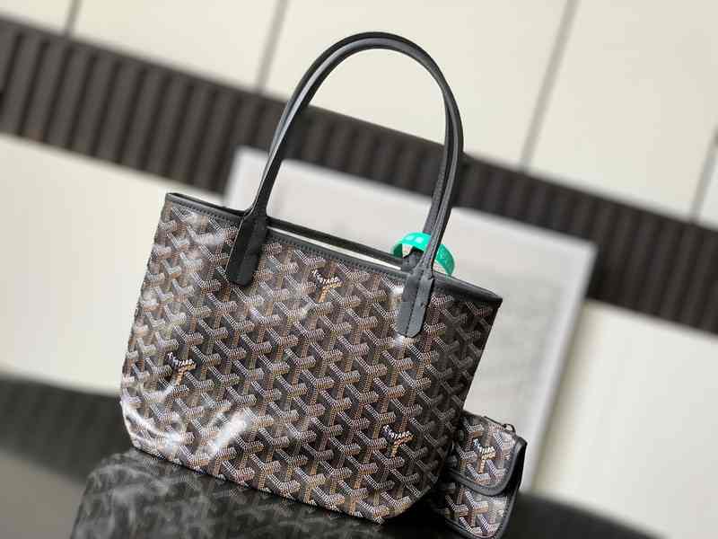 GOYARD Saint Louis Mini 2322 28