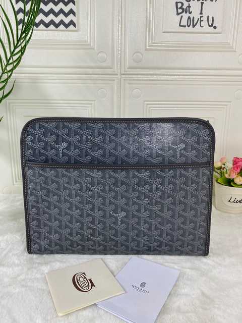 GOYARD Cosmetic Bag 30