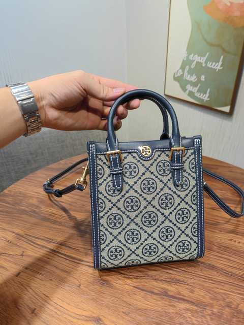 1621 T Monogram JACQUARD Mini 19