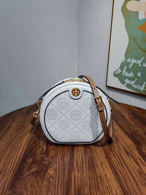 1626 T Monogram Round Bag 19