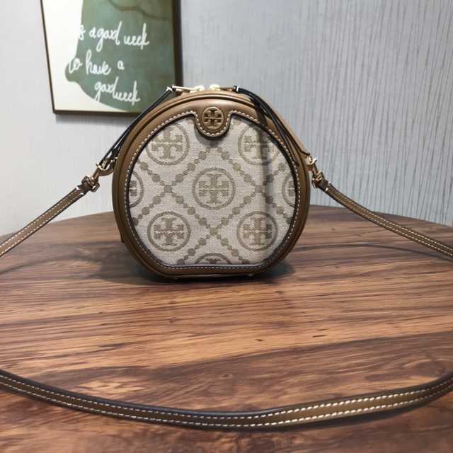 1626 T Monogram Round Bag 19