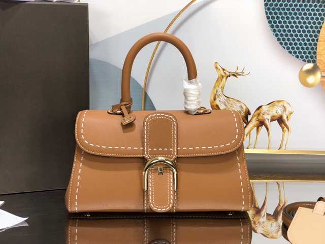 Ds0028 Delvaux Le Brillant 28