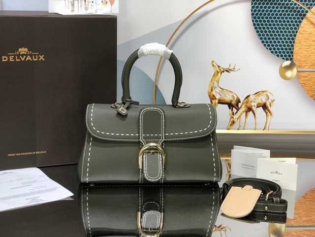 Ds0028 Delvaux Le Brillant 28