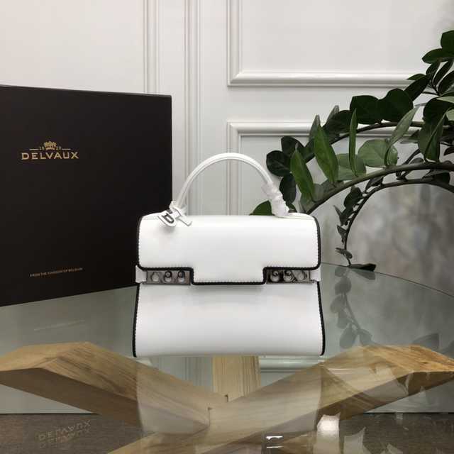 TP0020 Delvaux tempete 20