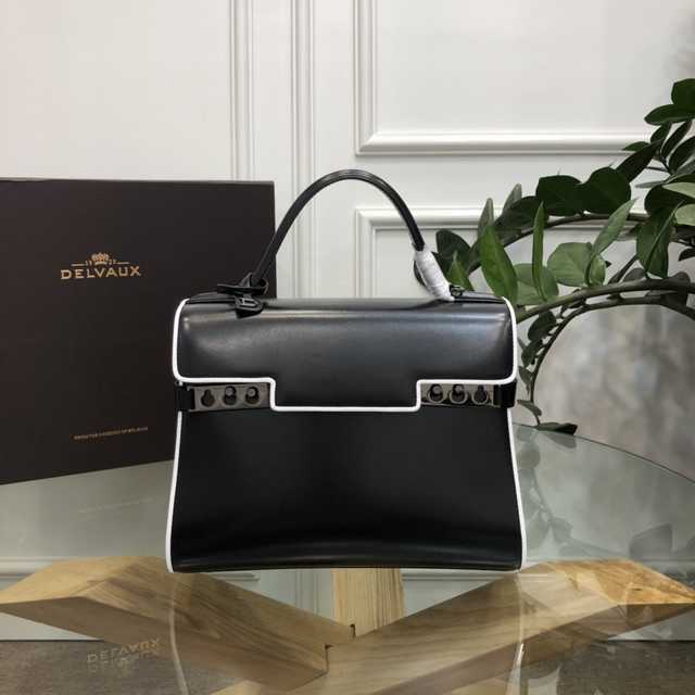 TP0028 Delvaux tempete 28