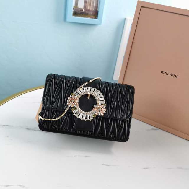 5BH095 MiuMiu 18 new