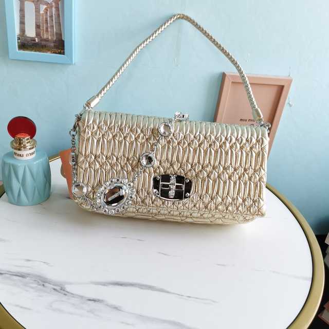 5BD233 MiuMiu 28