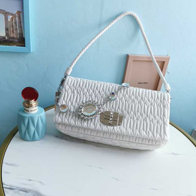 5BD233 MiuMiu 28