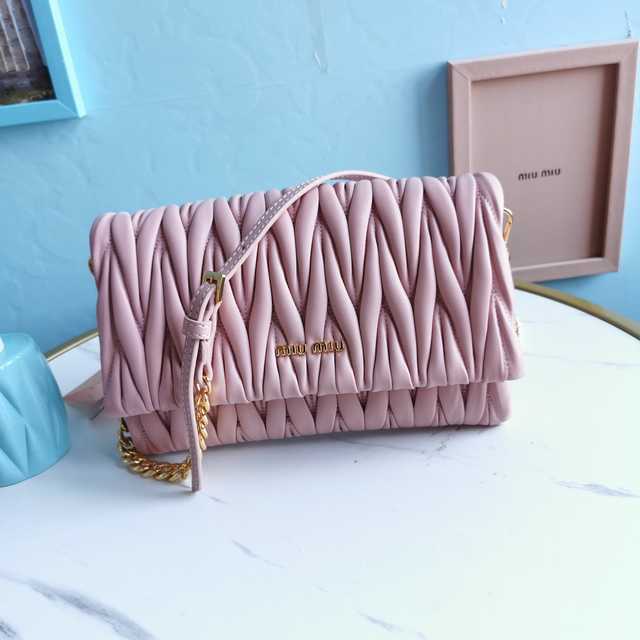 5BH080 MiuMiu 23