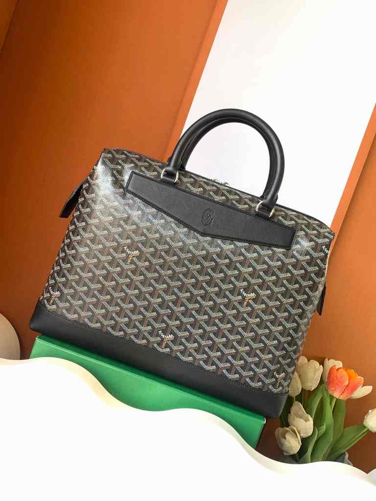 GOYARD Cisalpin 8060 39