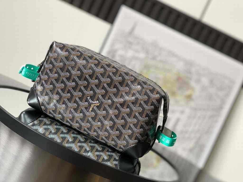 GOYARD Boeing Toiletry Pouch 020216 24