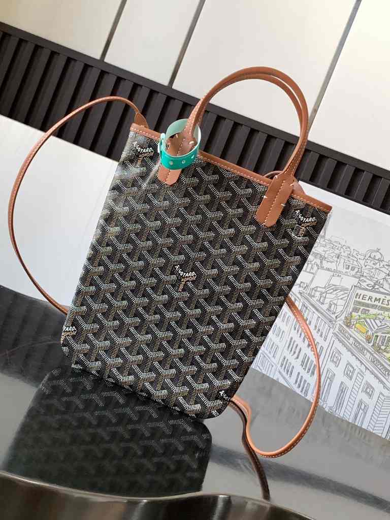 GOYARD Poitiers 020157 24