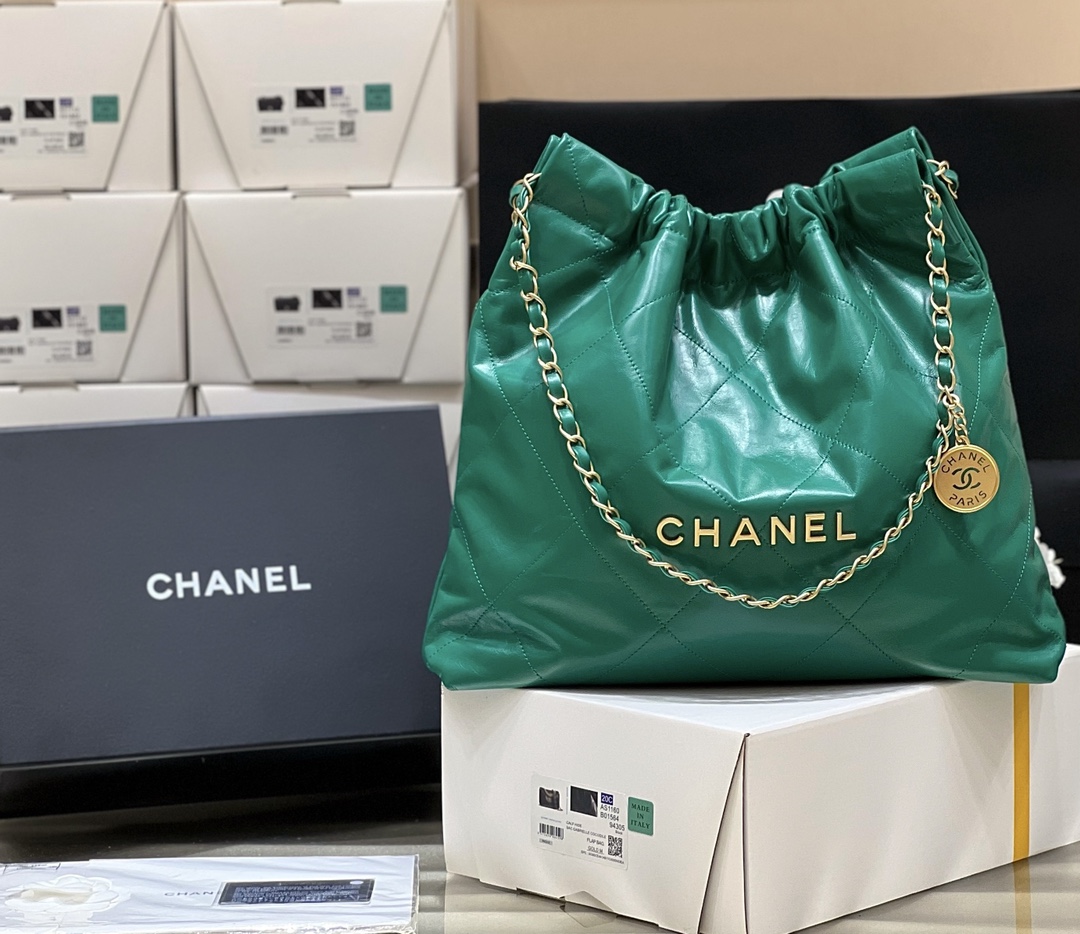 Boutique Quality Chanel AS3261 42