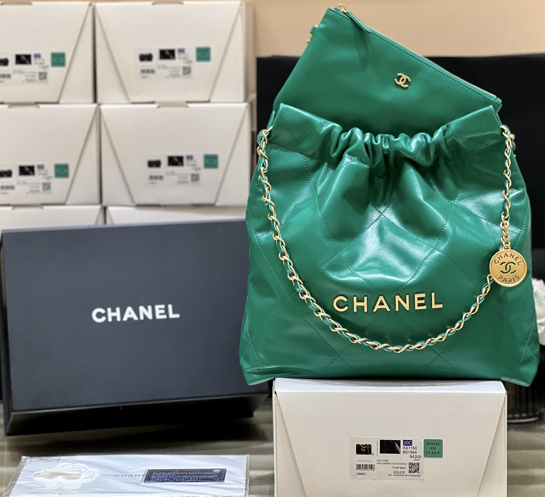 Boutique Quality Chanel AS3260 37