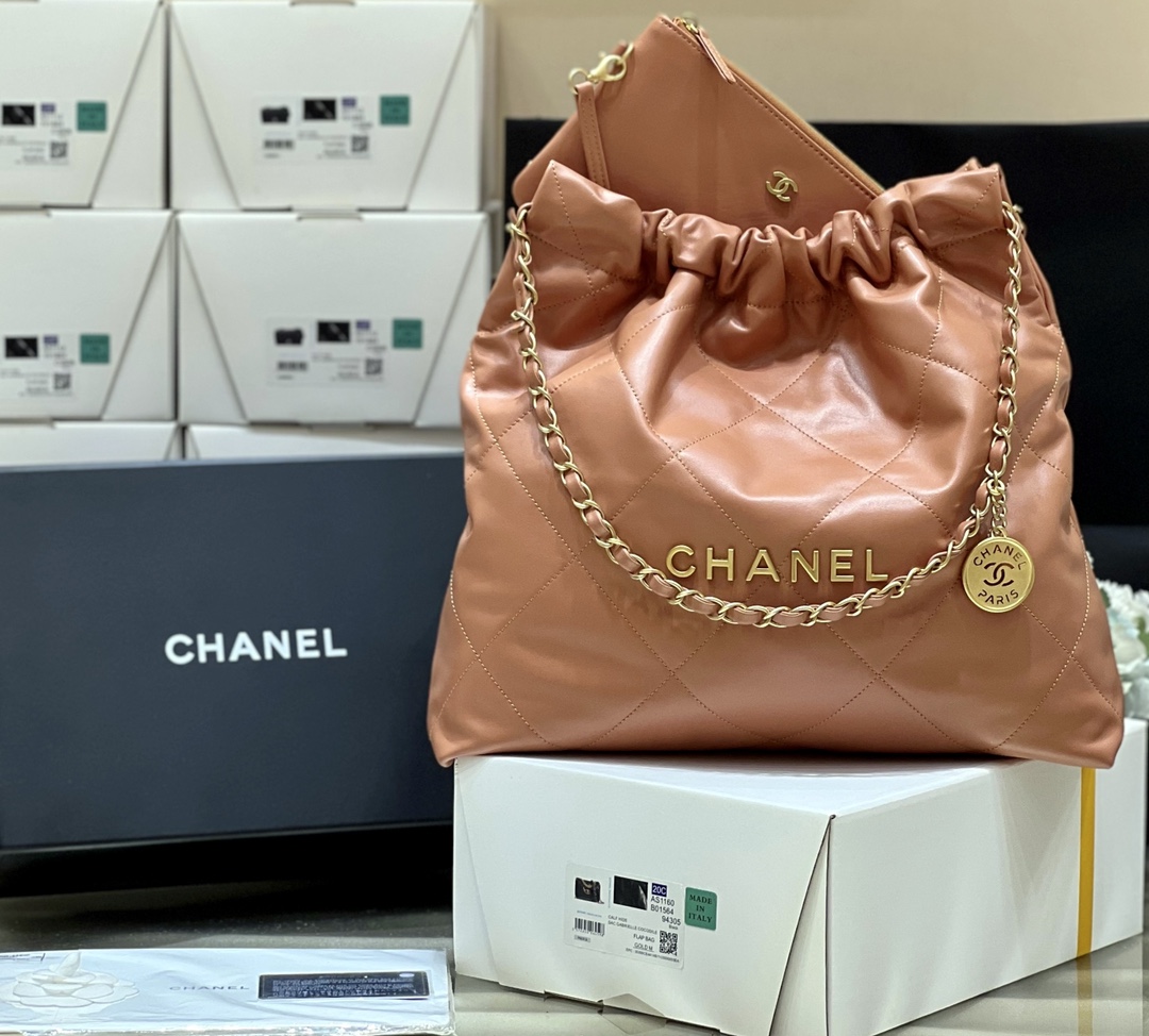 Boutique Quality Chanel AS3261 42