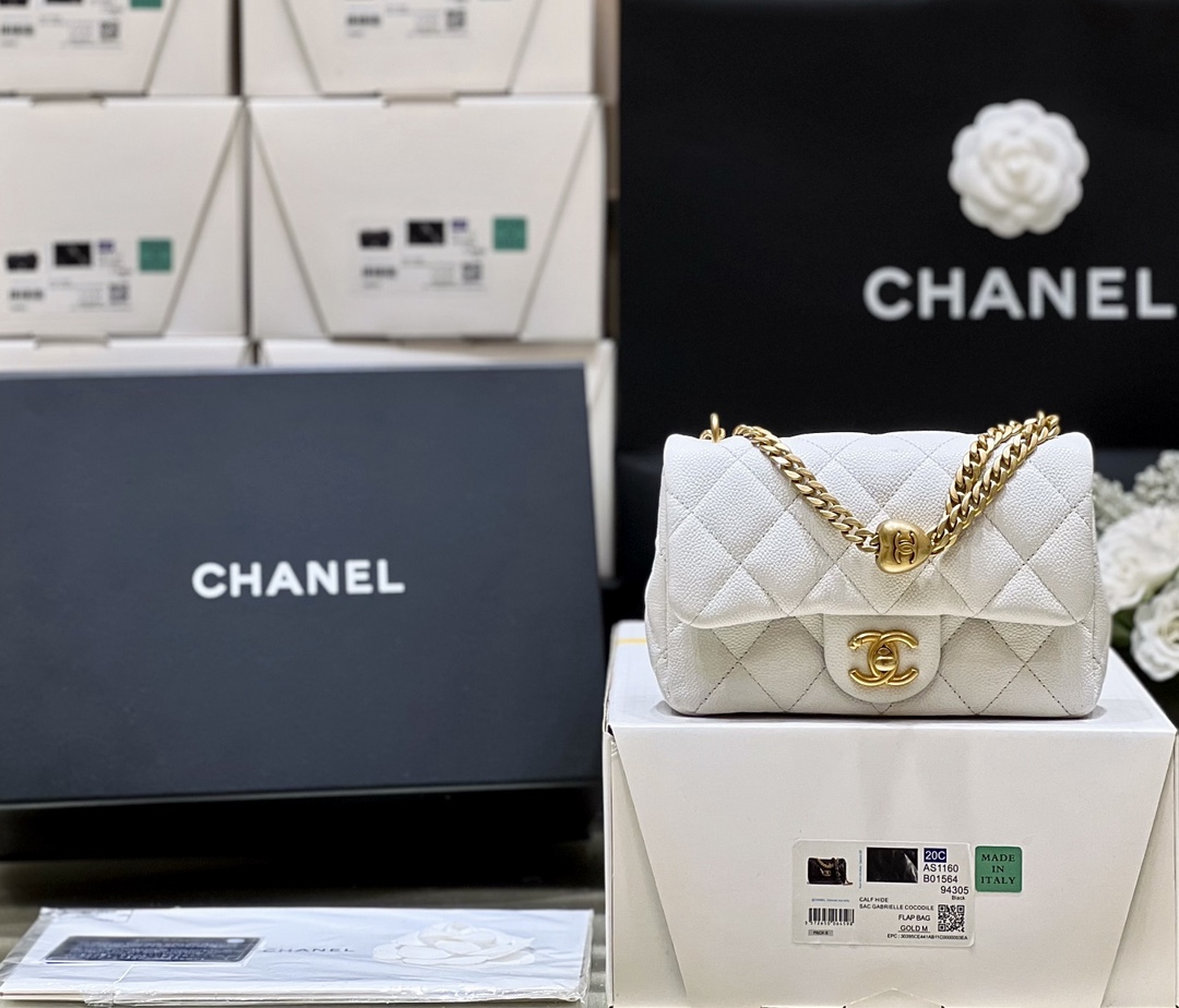 Boutique Quality Chanel AS3828 Haas 19