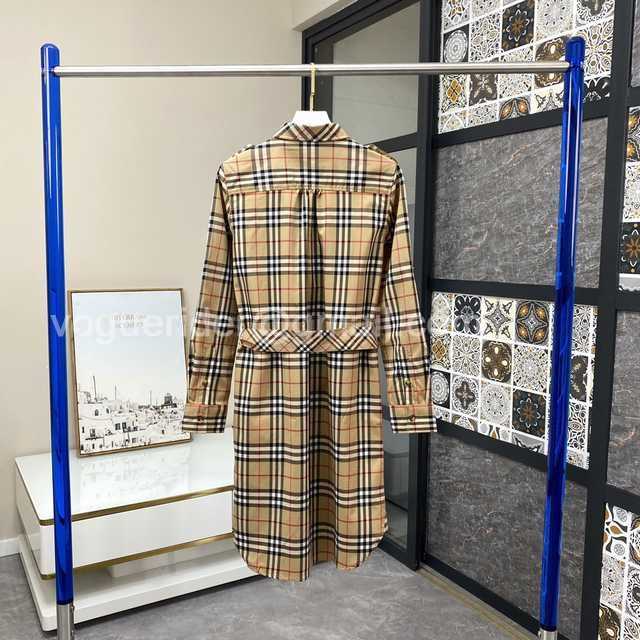 Burberry skirt Burberry skirt