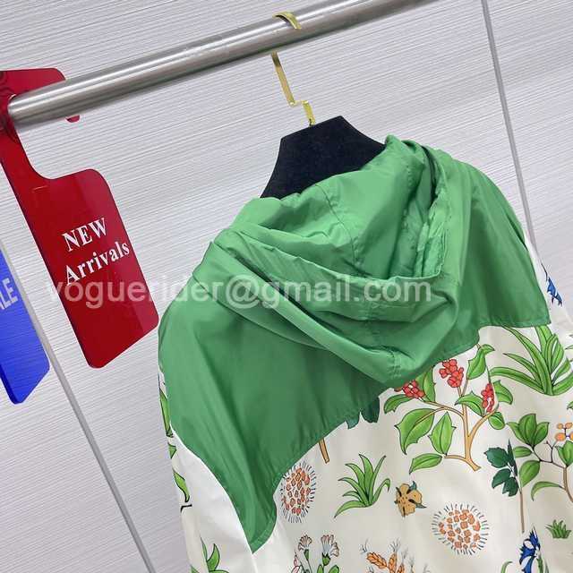 Loewe costume Loewe costume