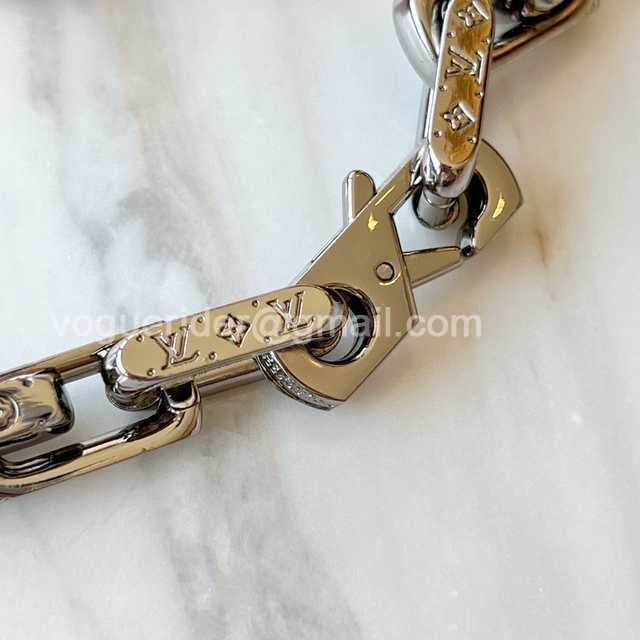 CB10002 LV Necklace CB10002 LV Necklace
